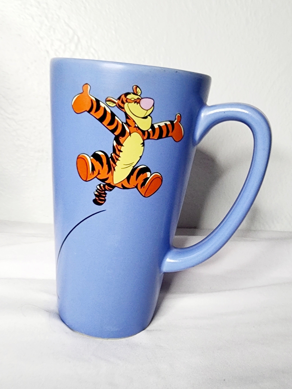 Disney Tigger Bouncing Periwinkle Blue Tall Latte Mug Ceramic Coffee Cup Vintage